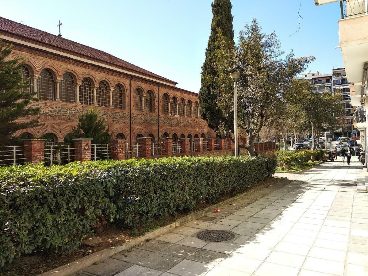 Metro 5 P. Dionisiou Street Appartement *