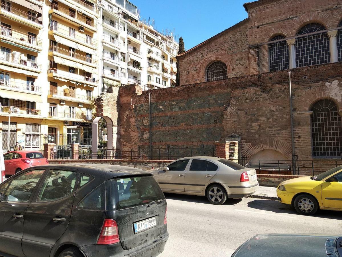 Metro 5 P. Dionisiou Street
