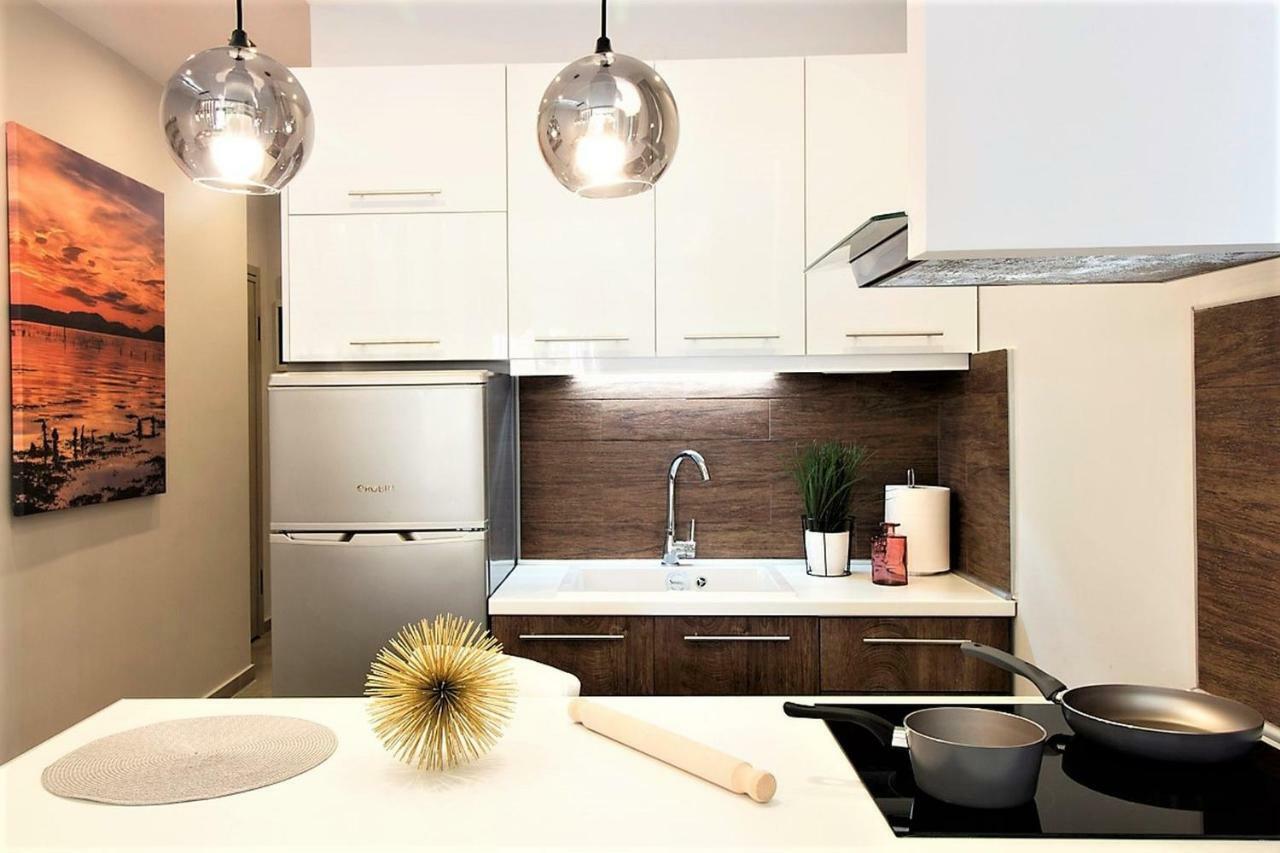 Metro 5 P. Dionisiou Street Appartement