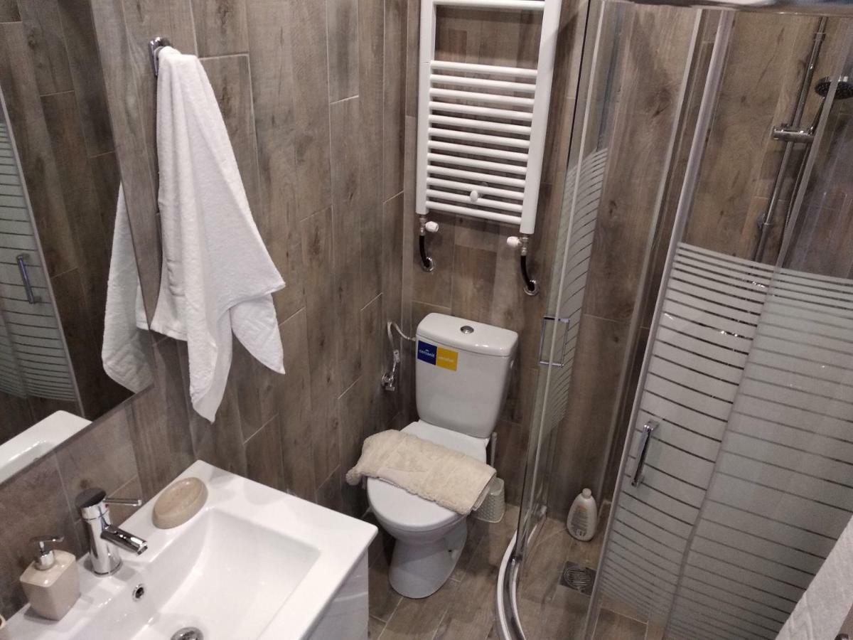Metro 5 P. Dionisiou Street Appartement