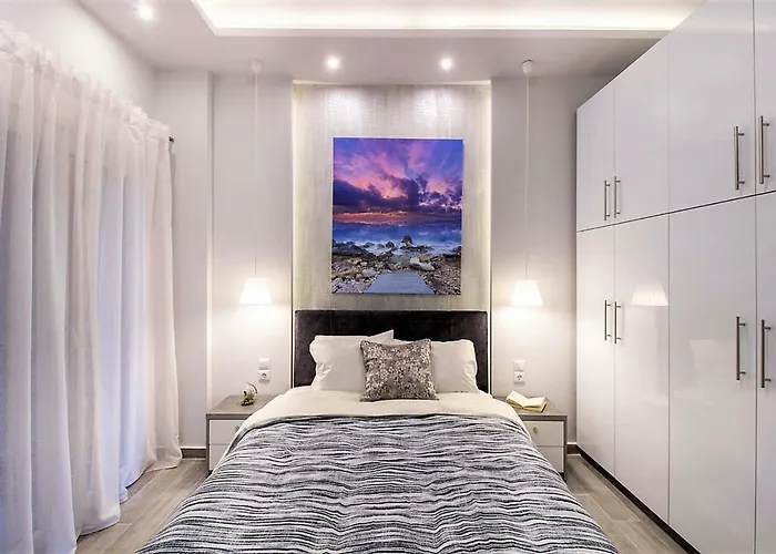 Metro Apartment